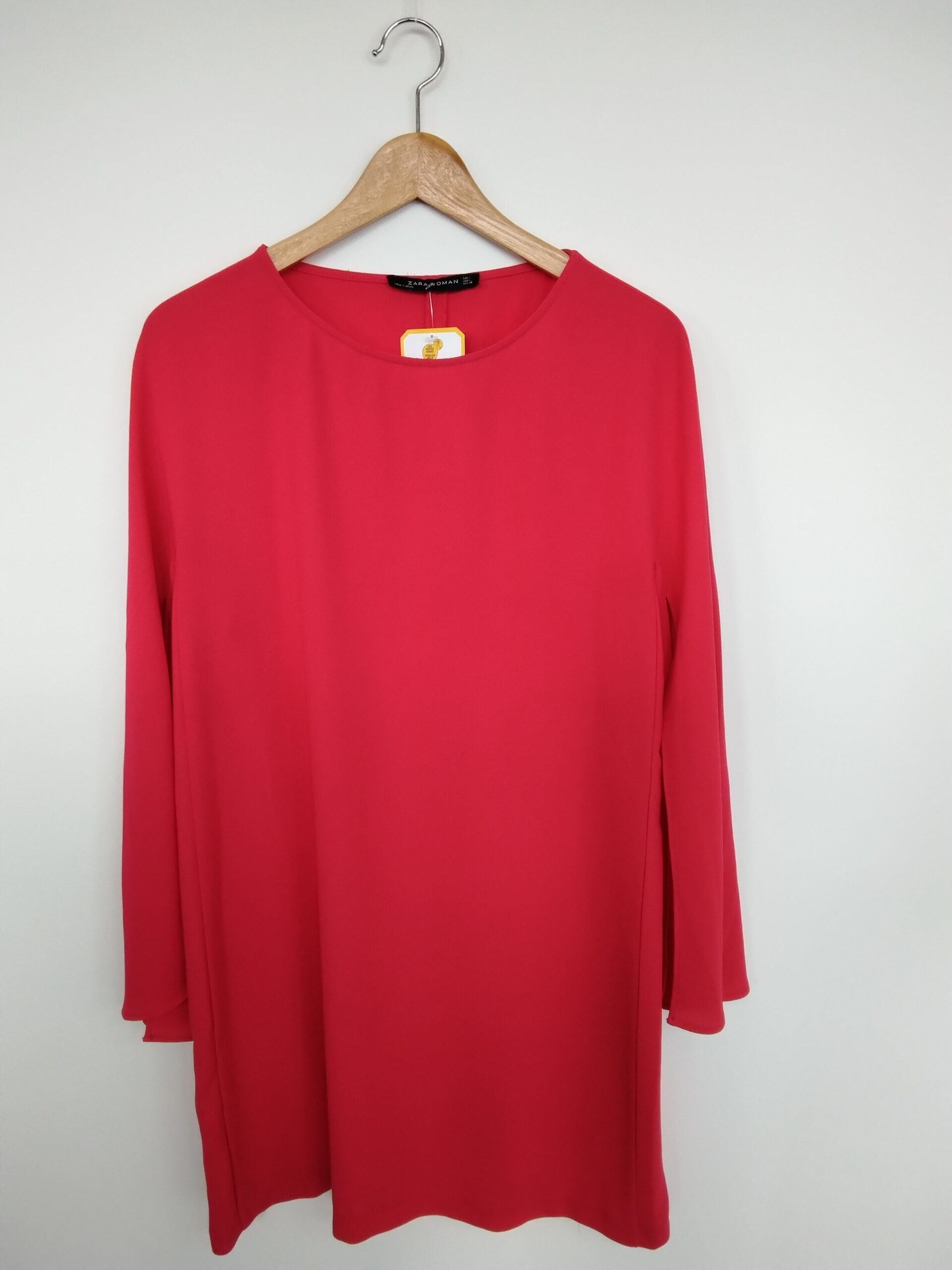 Robe Zara à manches fendues / taille L