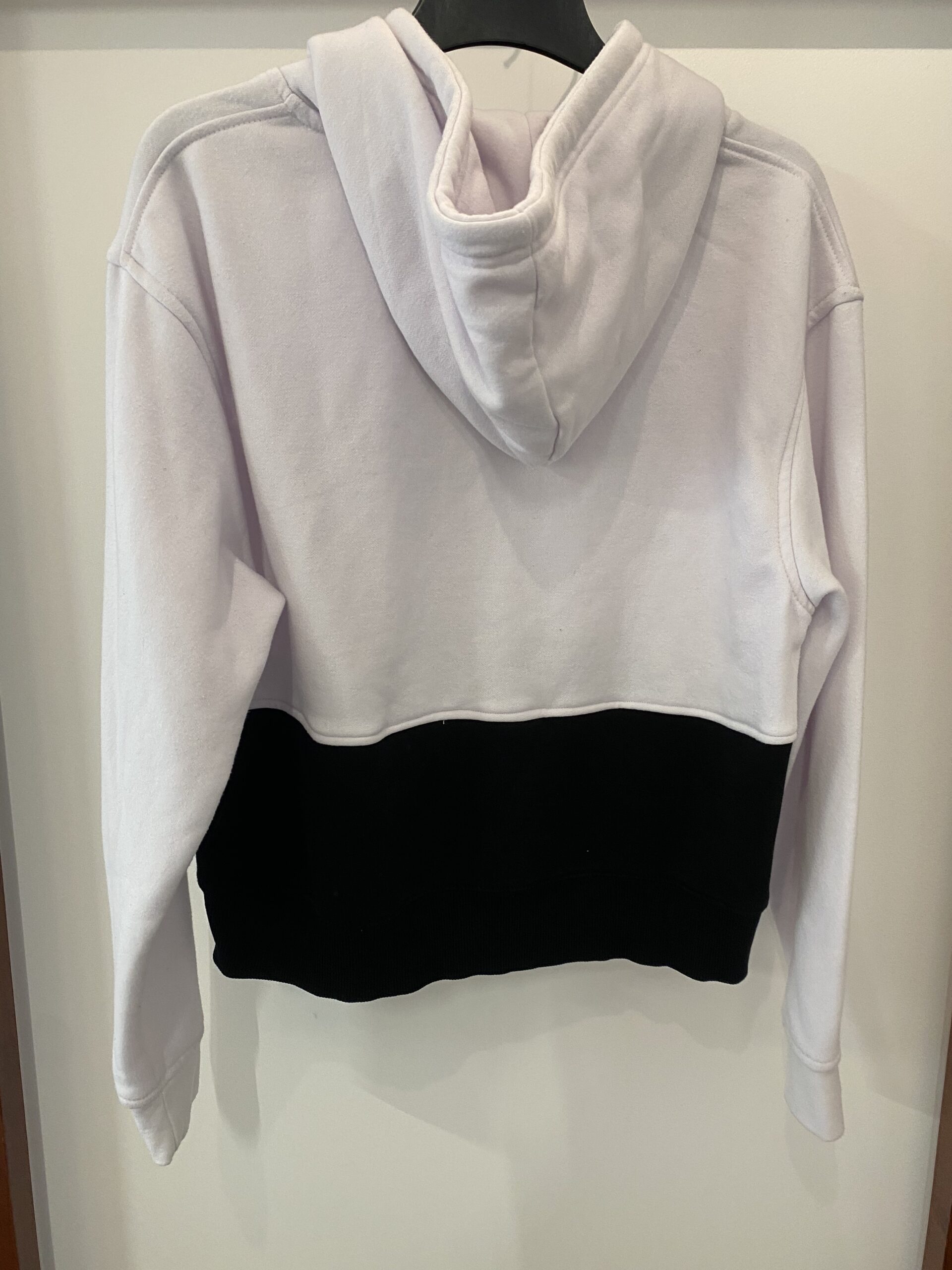 Pull à manches longues avec capuche /taille M - Image 2